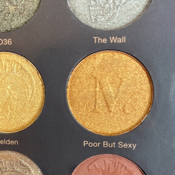 NOMAD Cosmetics Berlin Underground 15 Color Intense Eyeshadow Palette 🎨 - Picture 5 of 13